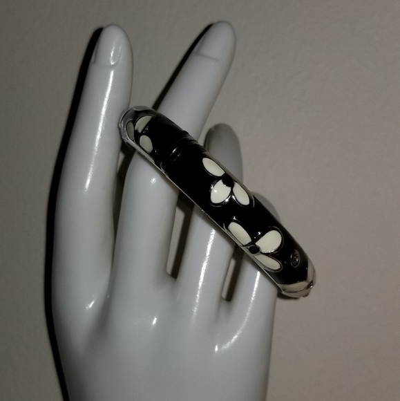 BRACELET METALLIC SILVER BLACK WHITE. New. - Picture 5 of 5